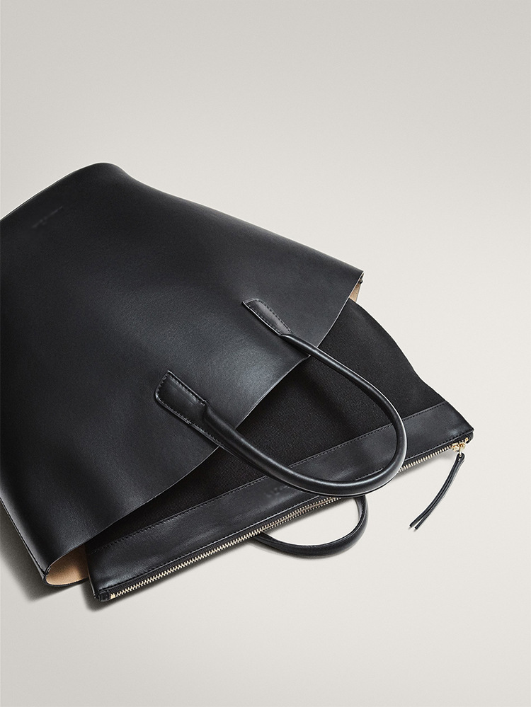 Explore the unique design features of cosmetic pouch for travel, their versatile uses, and how XINHUI offers customizable options.