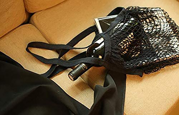 Explore the unique design features of crochet bag pattern, their versatile uses, and how XINHUI offers customizable options.