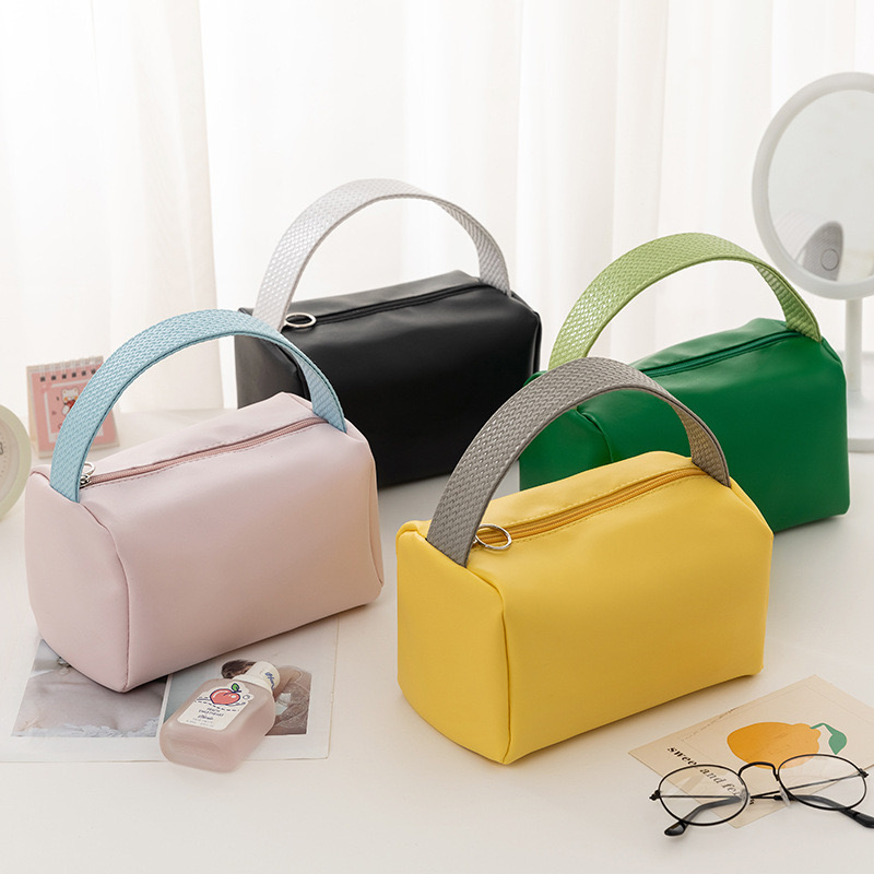 Explore the unique design features of leather cosmetics bag, their versatile uses, and how XINHUI offers customizable options.