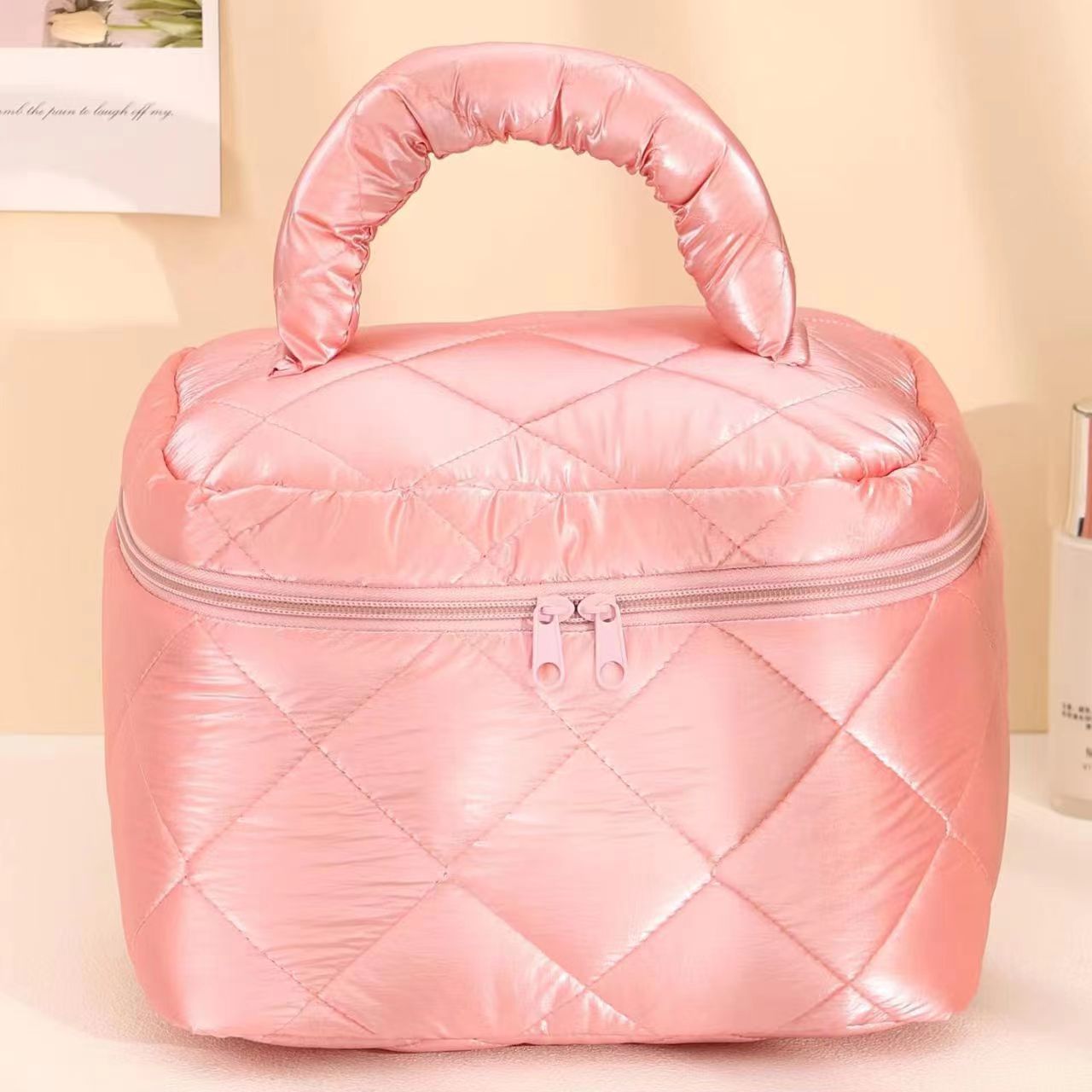 Explore the unique design features of travel toiletry bag, their versatile uses, and how XINHUI offers customizable options.