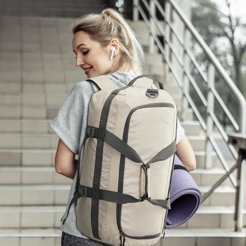 Explore the unique design features of travel bag for men, their versatile uses, and how XINHUI offers customizable options.