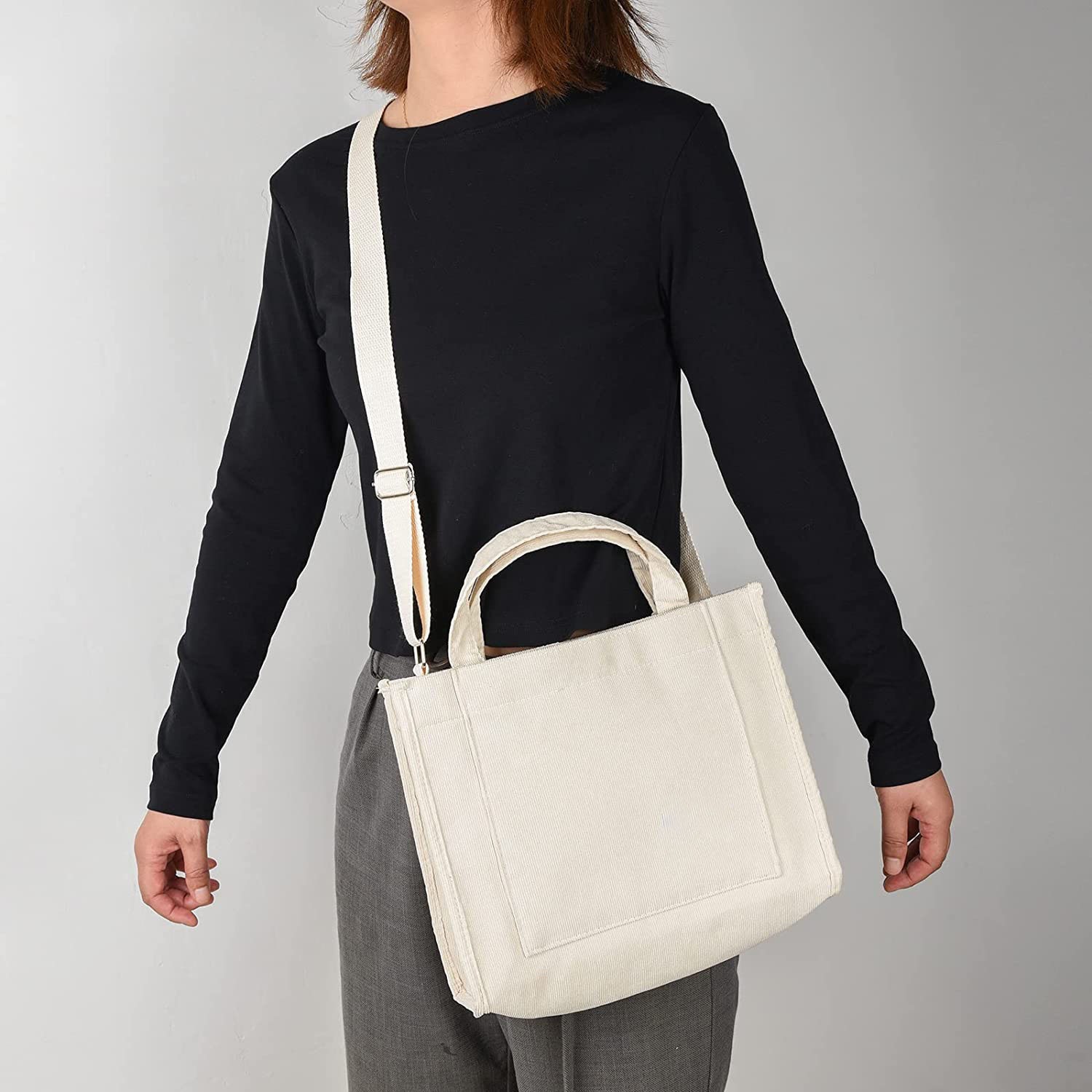 Explore the unique design features of corduroy tote bag for women, their versatile uses, and how XINHUI offers customizable options.