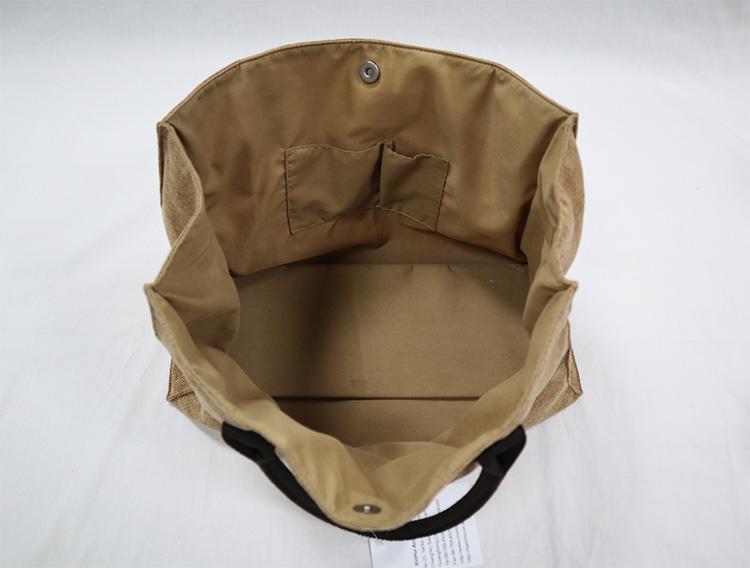 Explore the unique design features of eco friendly tote bags bulk, their versatile uses, and how XINHUI offers customizable options.