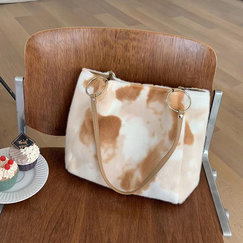 Explore the unique design features of plush bag, their versatile uses, and how XINHUI offers customizable options.