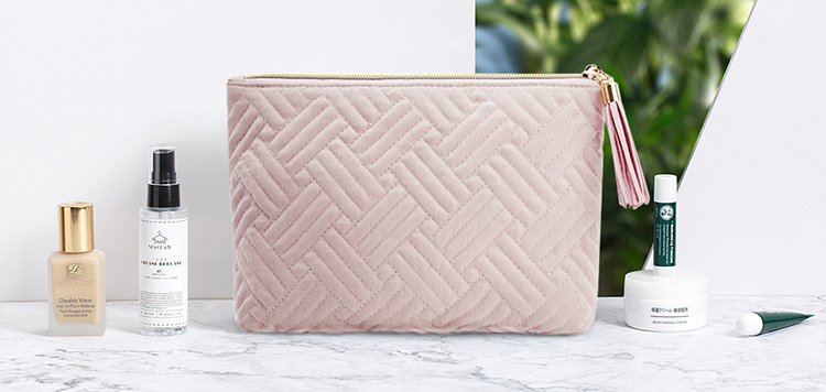 Explore the unique design features of waterproof makeup bag, their versatile uses, and how XINHUI offers customizable options.