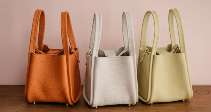 Ever wondered who makes your bag? Learn the hidden truth behind fashion supply chains and why ethical production matters in today’s bag industry.