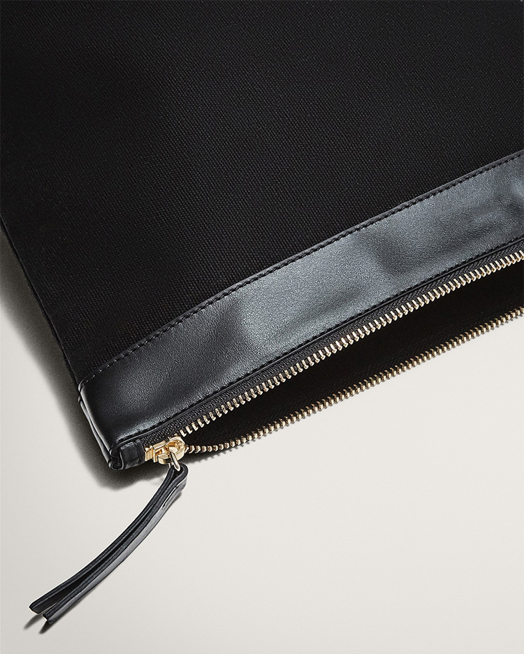 Explore the unique design features of cosmetic pouch for travel, their versatile uses, and how XINHUI offers customizable options.