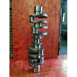 10PE1 engine crankshaft