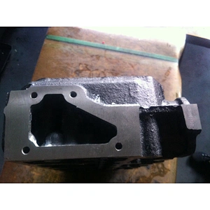 TD23 engine cylinder head
