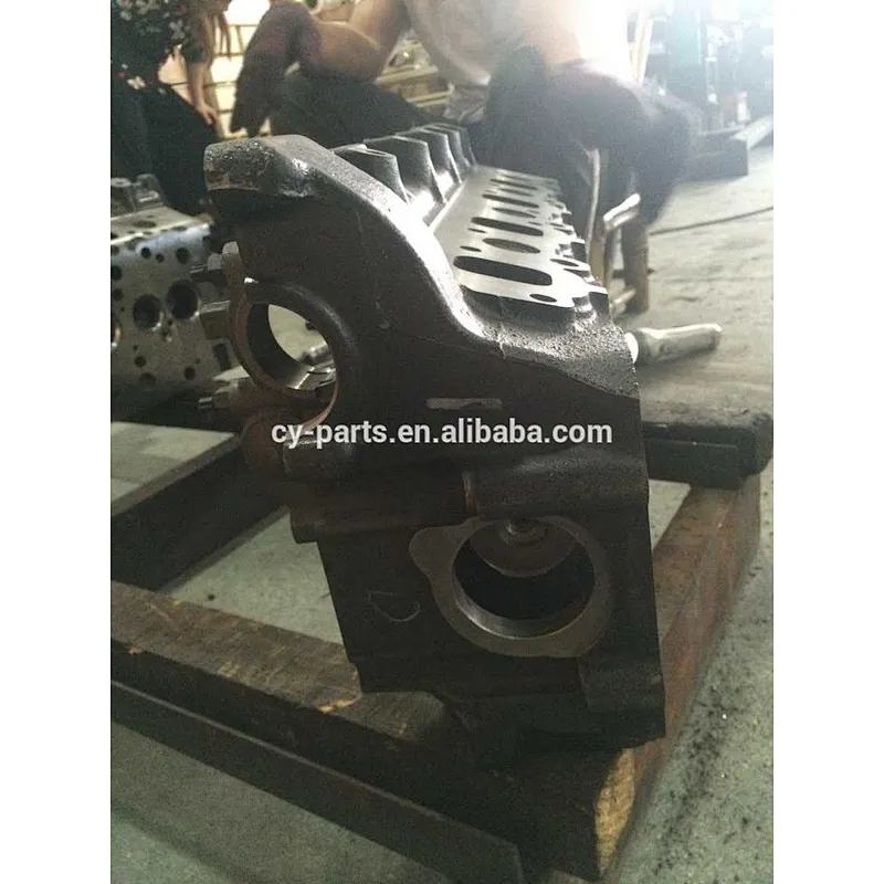 4HE1 DIESEL ENGINE CYLINDER HEAD 8-97358-366-0 8973583660