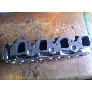 TD23 engine cylinder head