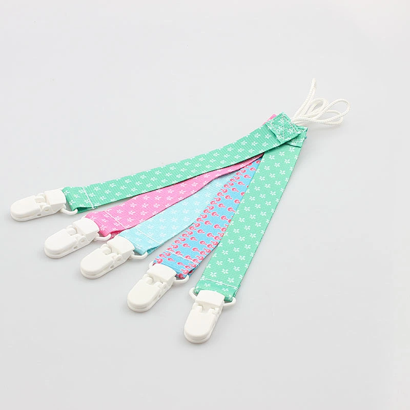 2019 eco-friendly cotton fabric baby boy pacifier holder clip
