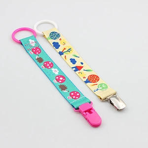 Wholesale lovely design baby feeding personalized pacifier clip
