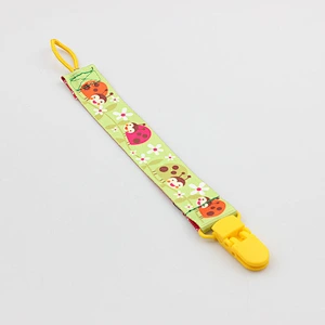 Promotion custom baby feeding plastic holder pacifier clip