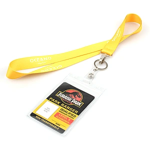 2019 New design customized available plastic retractable id badge holder lanyard