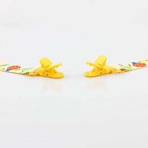 cheap factory OEM  design Plastic Pacifier Snap clip for baby