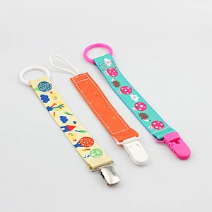 Wholesale lovely design baby feeding personalized pacifier clip
