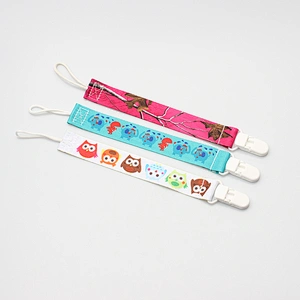 Wholesale eco-friendly colorful unique baby metal pacifier clips