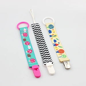 Wholesale lovely design baby feeding personalized pacifier clip