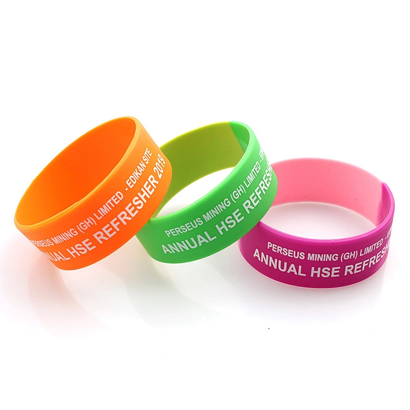 Hot sell customized glowing in dark silicone rubber bracelet wristbands for Events