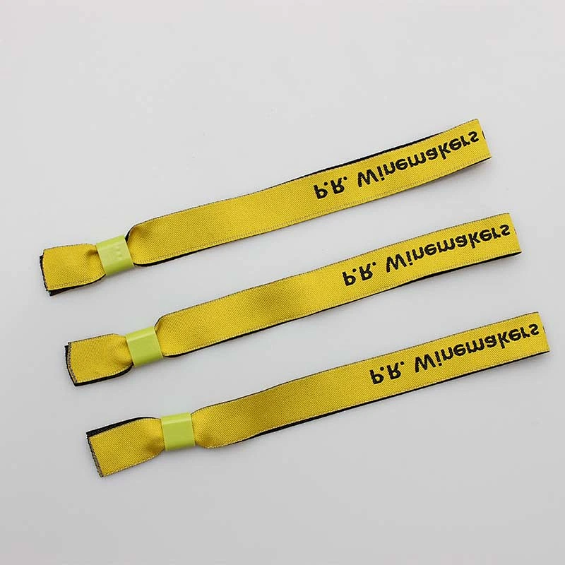 Factory OEM cheap custom polyester fabric wristband bracelet glow in the dark