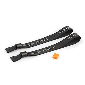 Eco-friendly comfortable custom silk screen wristband no minimum order