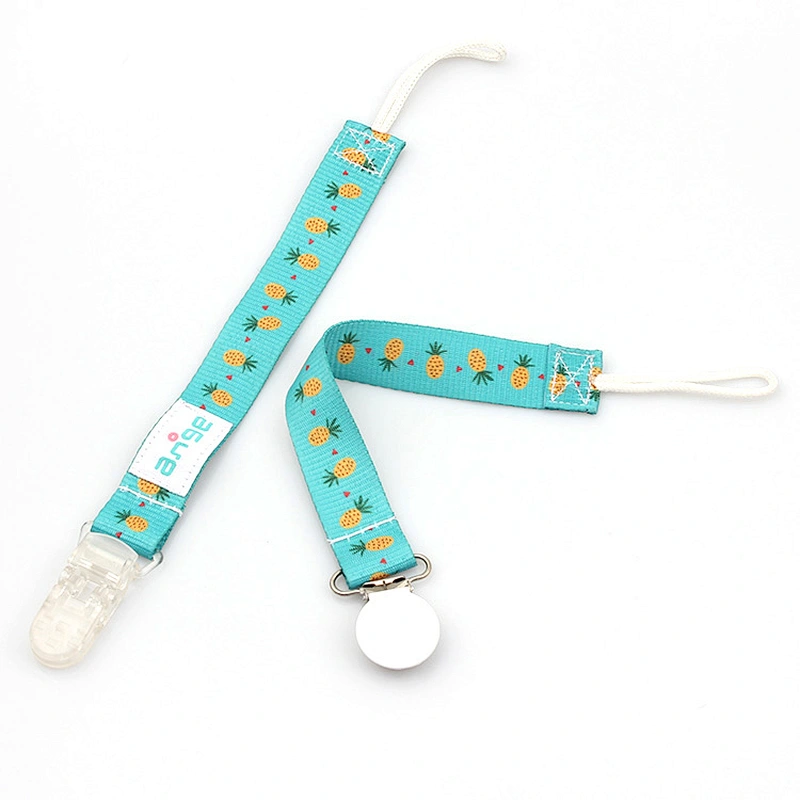 Wholesale durable custom eco friendly pacifier clip for baby