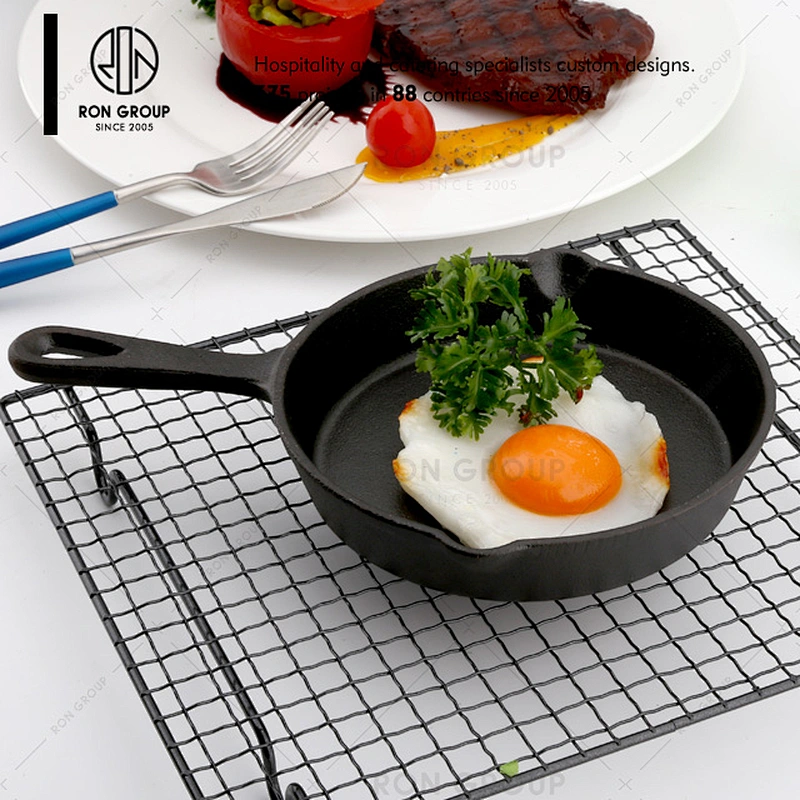 Restaurant kitchen durable silvery stainless steel frying pan
