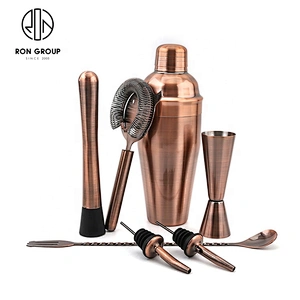 Cocktail Shaker Set Promotional 700ml Plastic Bottle Shape Cocktail Shaker