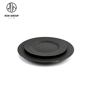 New Design Porcelain White Black Flat Round Dinner Plate For Restaurant