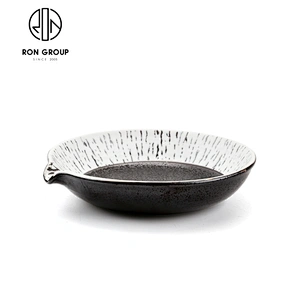 Wholesale Dinnerware Ceramic Serving Soup Round Plate With Pinching Mouth