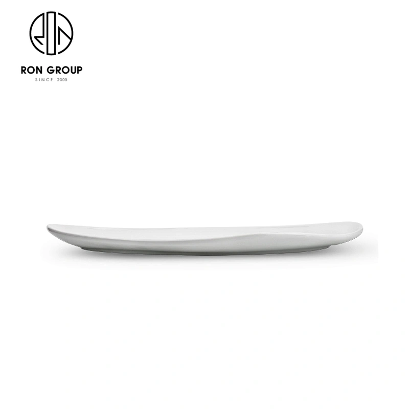 Hotel Tableware Safe Porcelain Unique 15 Inch Triangular Dinner Plate