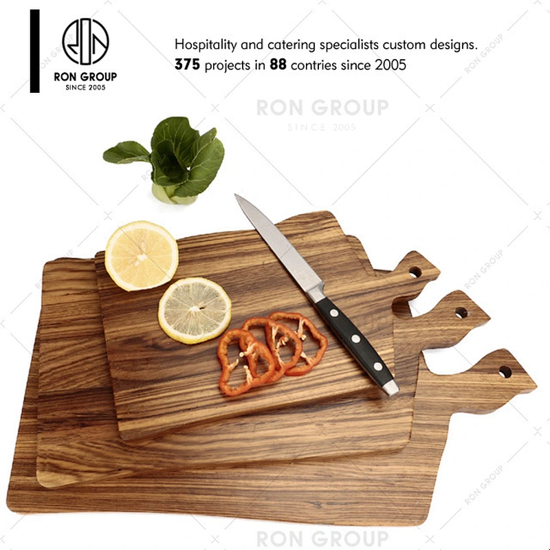 Wholesale Italian style restaurant natural wood pizza board with handle