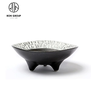 Creative Tableware Restaurant 6 Inch Ceramic Salad Bowl Triangle Bowl