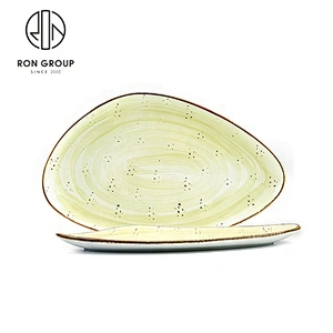Wholesale Triangular Narrow Plate Personalized Plates For Restaurant