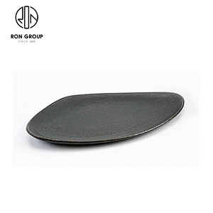 Hotel Tableware Safe Porcelain Unique 15 Inch Triangular Dinner Plate