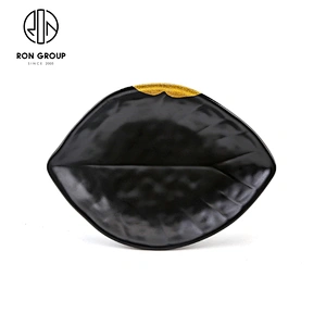 Wholesale Creative Restaurant Black Melamine Sushi Leaf-shape Plate