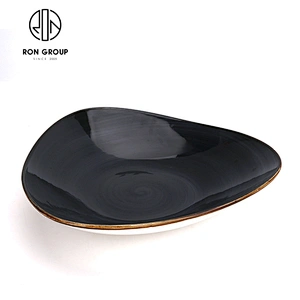 Factory Wholesale Black Ceramic Restaurant Dinner Triangle Deep Plate