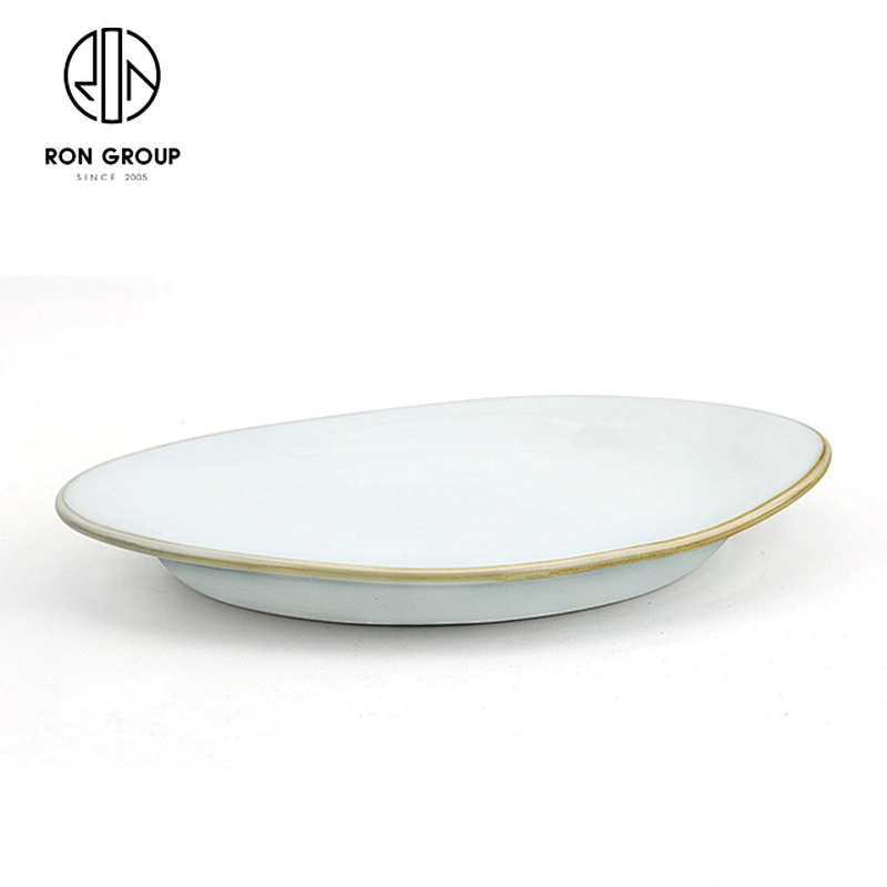 Wholesale Hotel Restaurant Classic Ceramic White Porcelain Random Plate