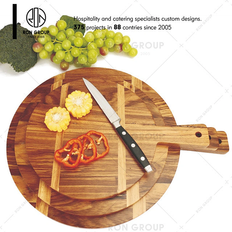 Wholesale Italian style restaurant natural wood pizza board with handle