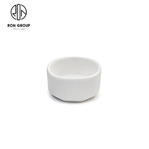 Wholesale Low Price White Porcelain Small Size Dish For Restaurant