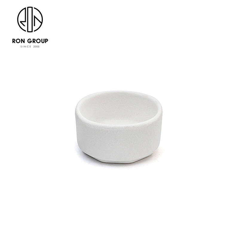 Wholesale Low Price White Porcelain Small Size Dish For Restaurant