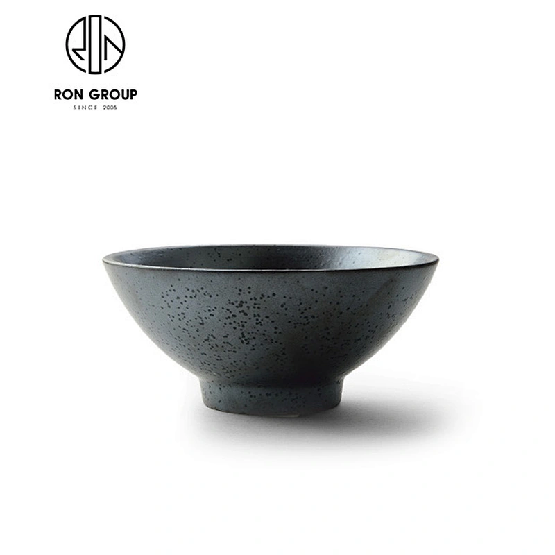 Japanese restaurant used whorl noodle bowl set