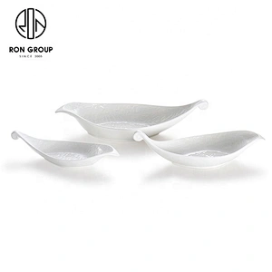 White Porcelain Dinnerware Boat Shaped Ceramic Bowls With Different Size