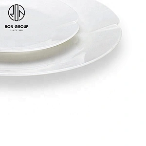 Novelty Design White Round Notched Disc For Restaurant And Hotel