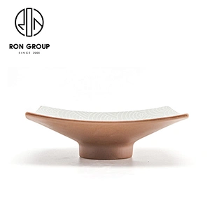 Custom Easy To Clean High Feet Square Ceramic Dinner Plate