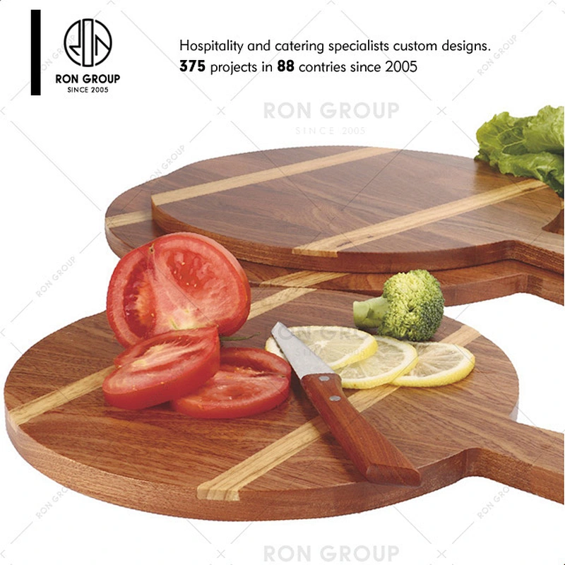Wholesale Italian style restaurant natural wood pizza board with handle
