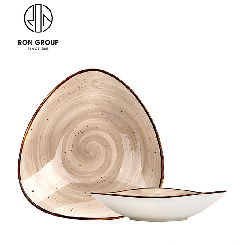 Wholesale Restaurant 7 Inch Triangle Shape Ceramic Plate