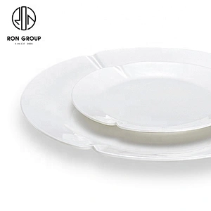 Novelty Design White Round Notched Disc For Restaurant And Hotel