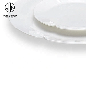 Novelty Design White Round Notched Disc For Restaurant And Hotel